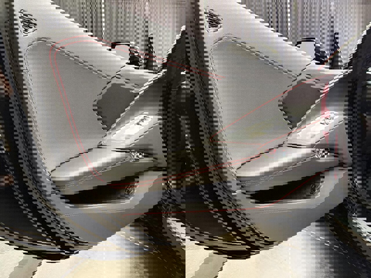 Used 2021 Chevrolet Corvette w/ Z51 Performance Package w/ Z51 Performance Package image 22