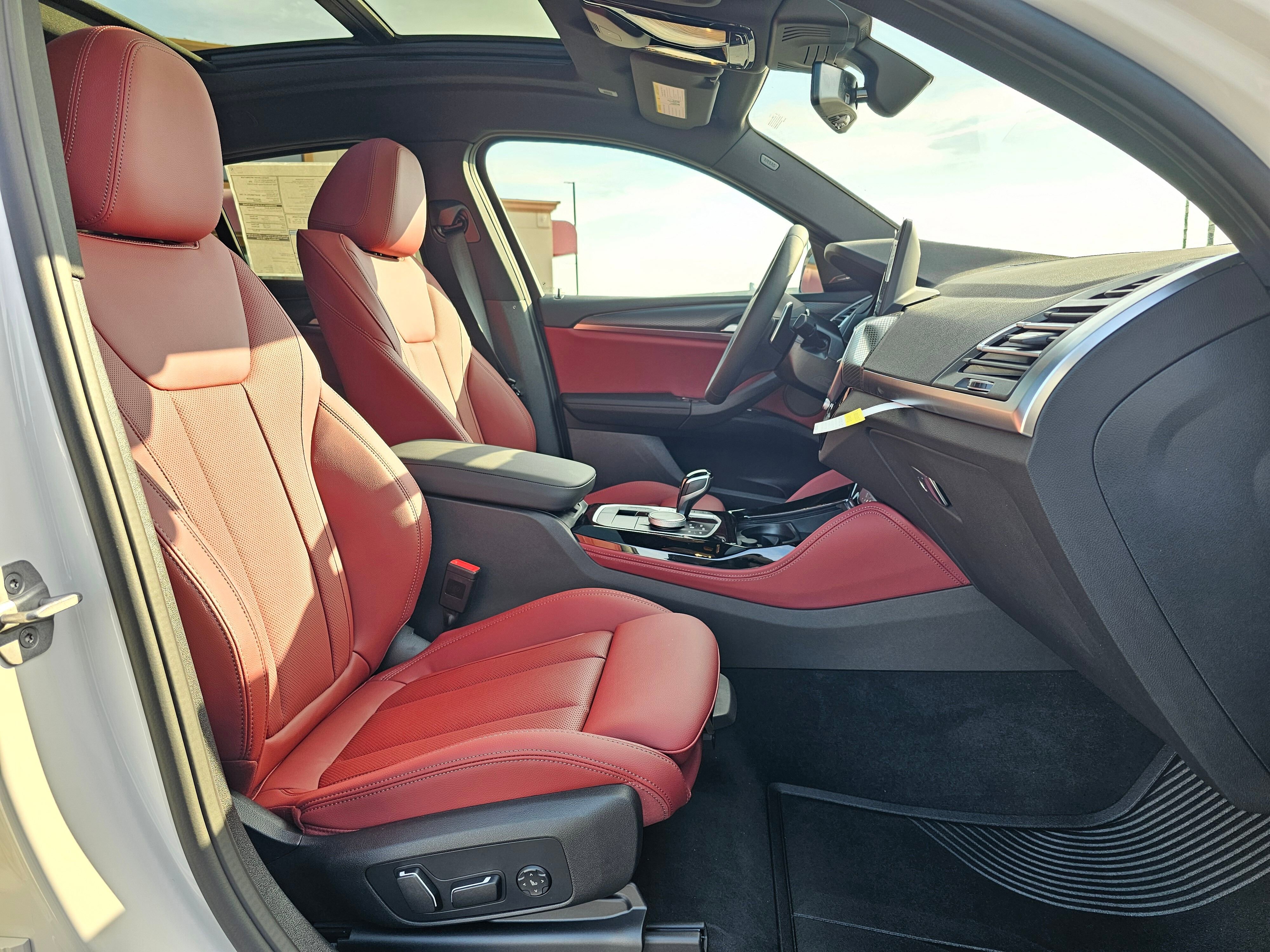 New 2025 BMW X4 xDrive30i w/ Premium Package image 15