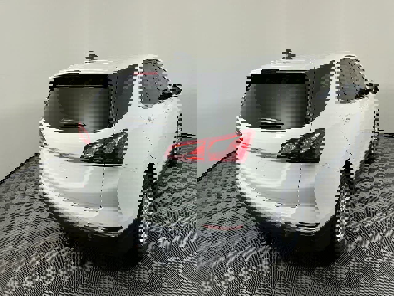 Used 2020 Chevrolet Equinox LT image 3