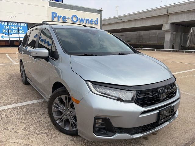 Used 2025 Honda Odyssey Touring image 1