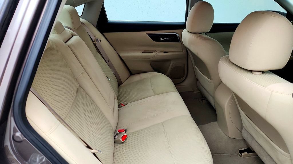 Used 2014 Nissan Altima 2.5 SV FWD image 21