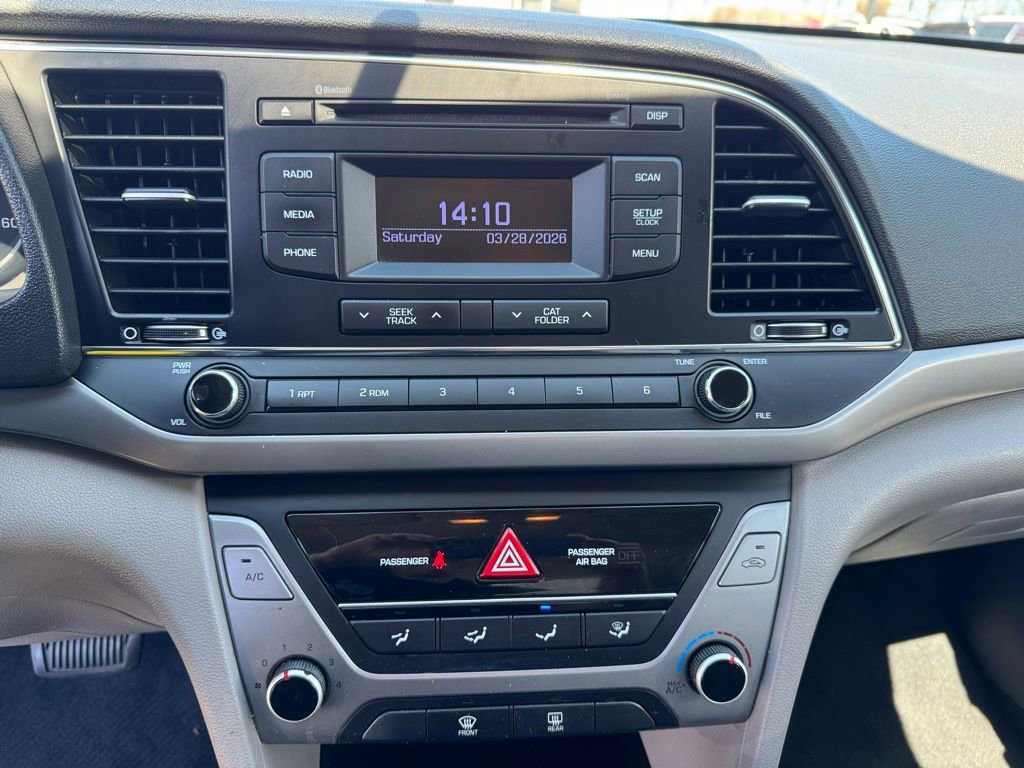 Used 2017 Hyundai Elantra SE image 8