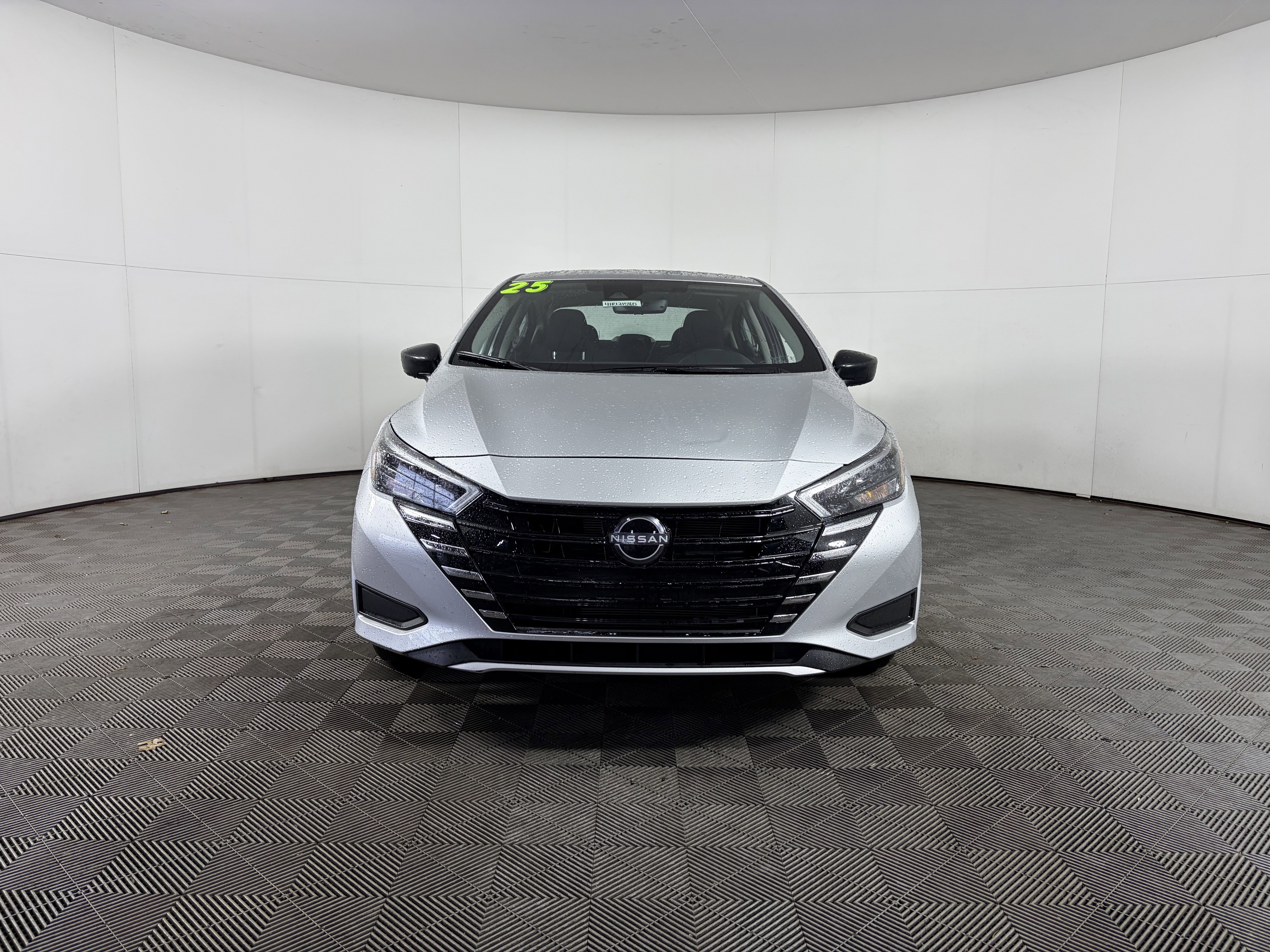 Used 2025 Nissan Versa S w/ Electronics Package image 2