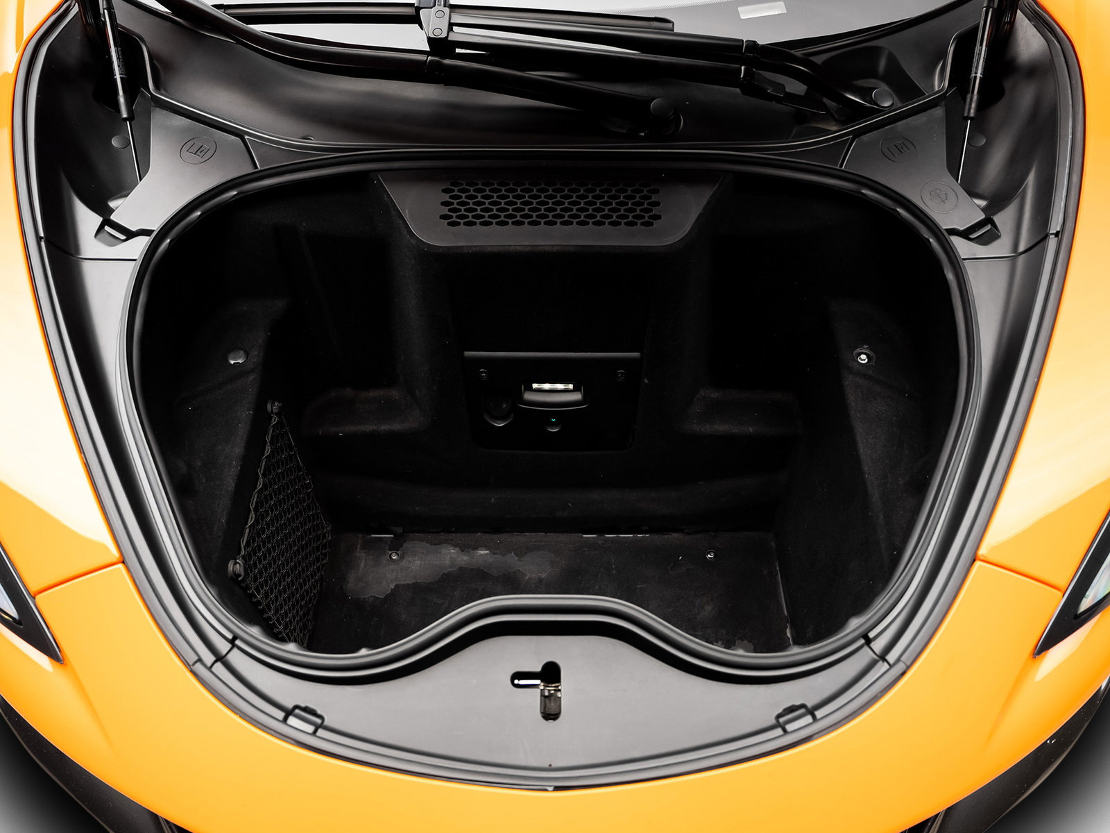 Used 2020 McLaren 600LT Spider RWD image 52