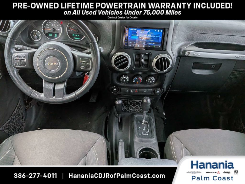 Used 2017 Jeep Wrangler Unlimited Sahara w/ Connectivity Group AWD/4WD image 15