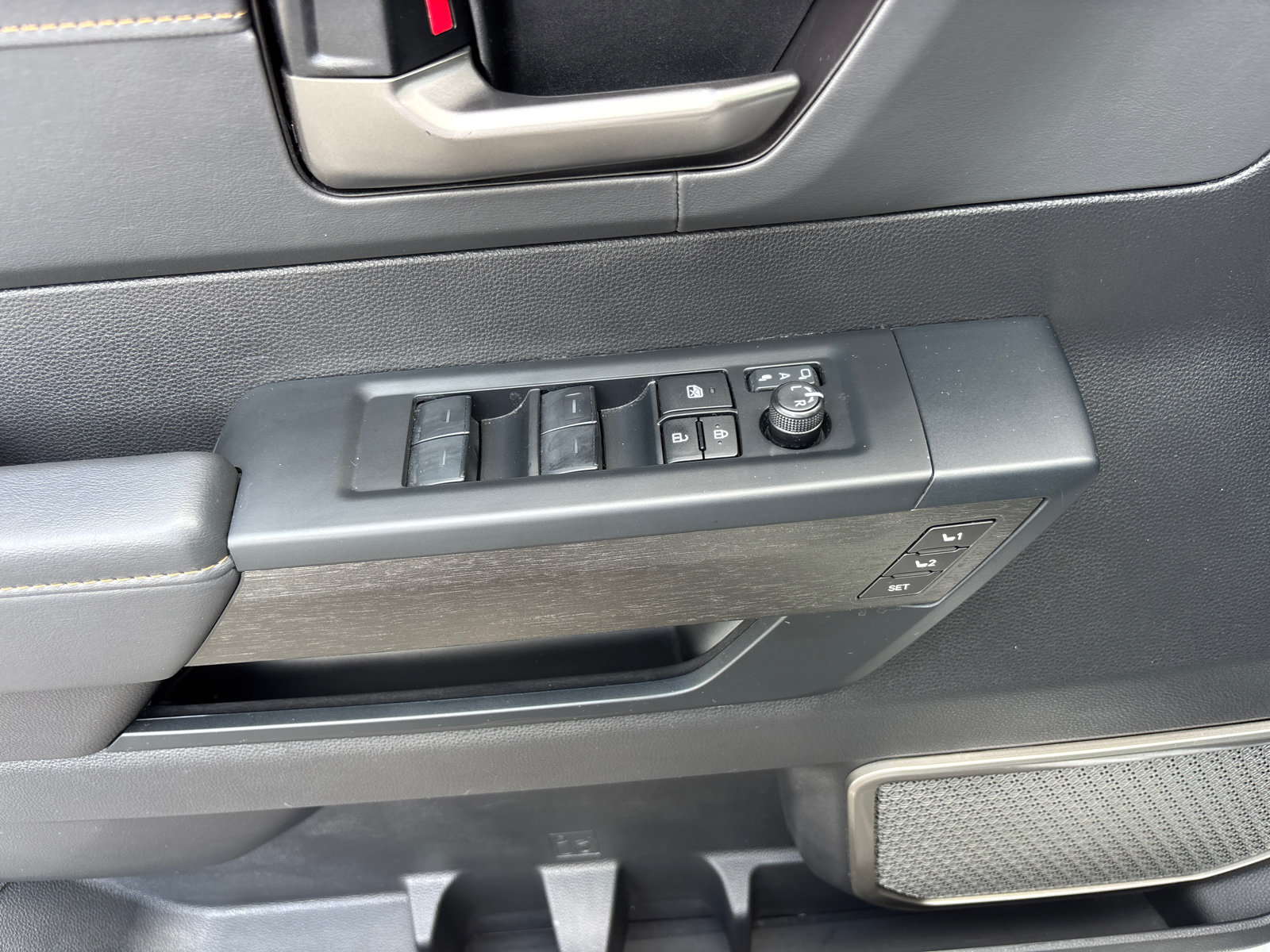 Used 2026 Toyota Sequoia Capstone AWD/4WD image 13