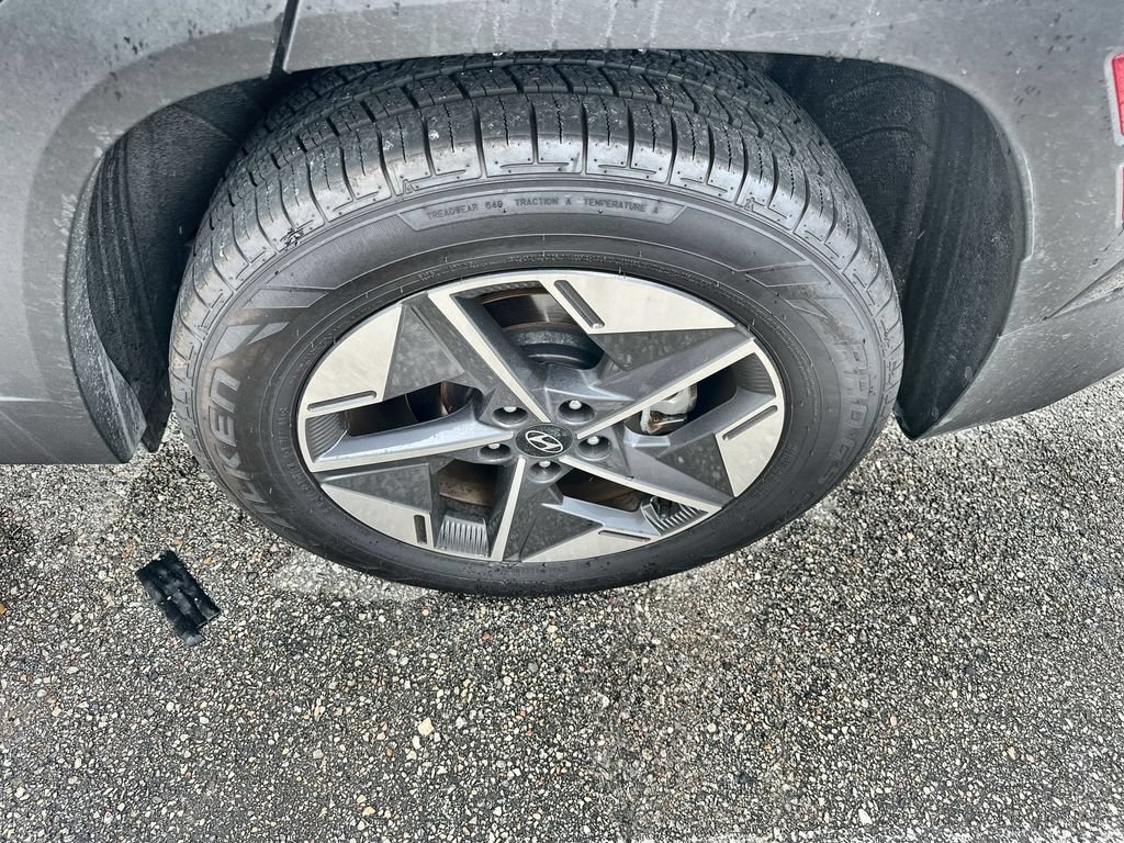 Used 2025 Hyundai Tucson SEL FWD image 3
