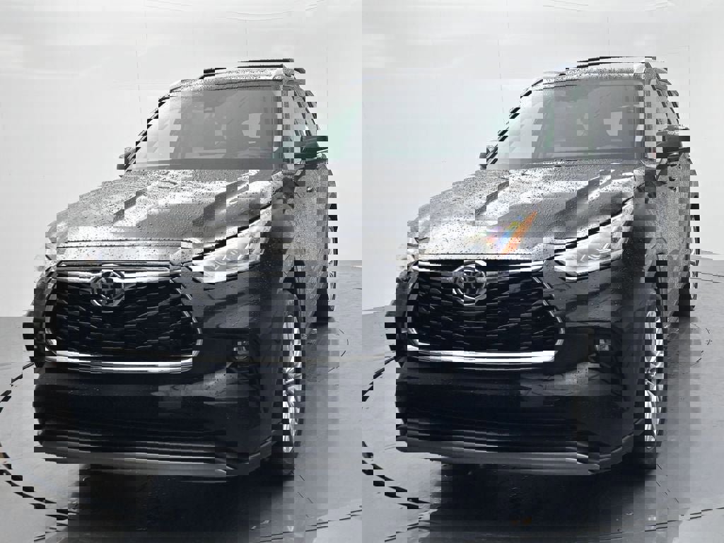 New 2026 Toyota Highlander Platinum image 3