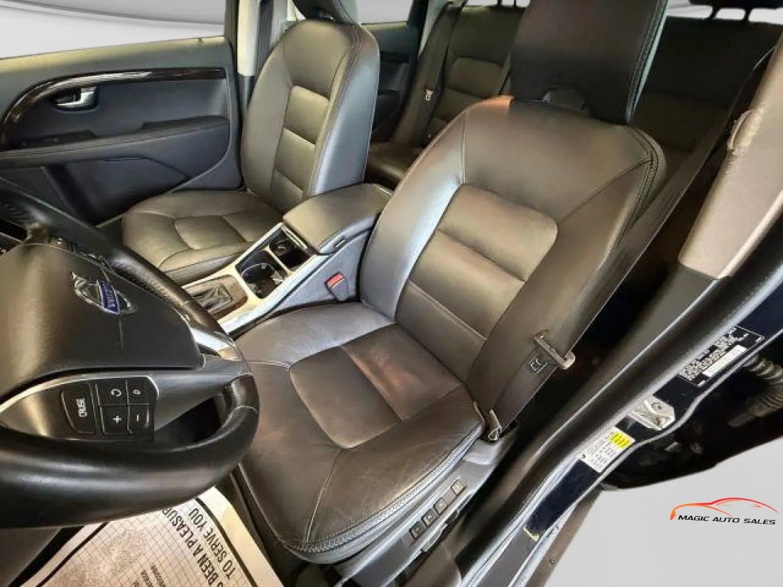 Used 2016 Volvo XC70 T5 Premier w/ Proximity Package image 9