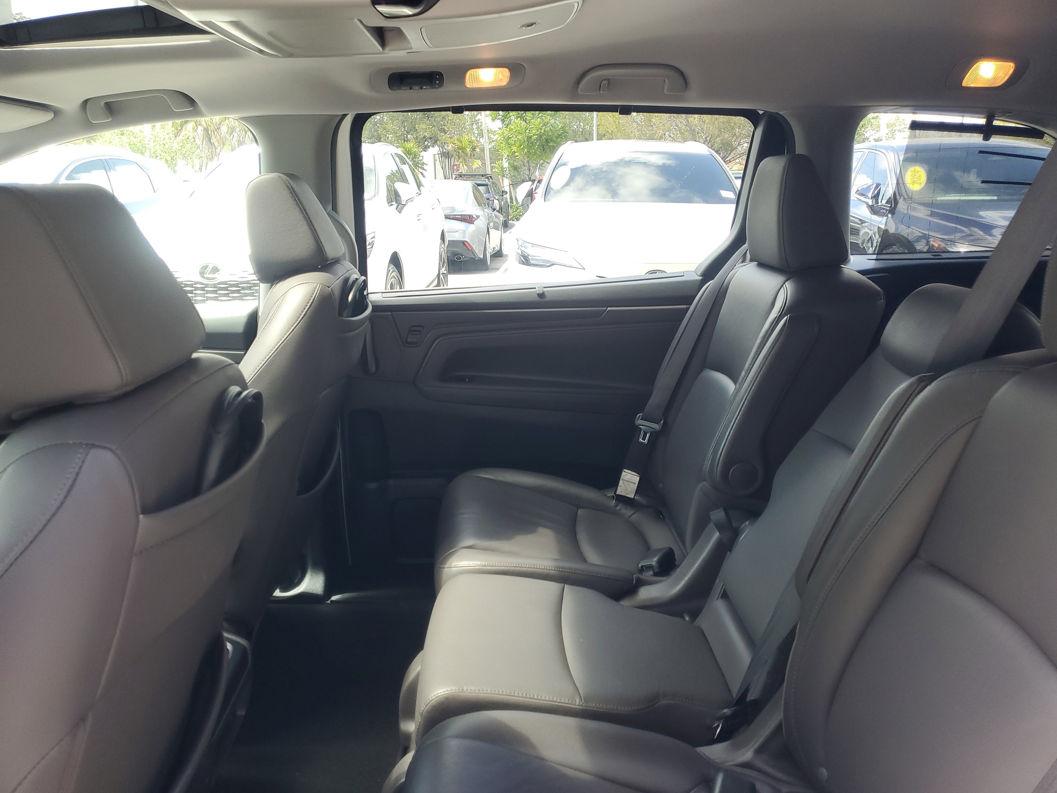 Used 2019 Honda Odyssey Elite image 11