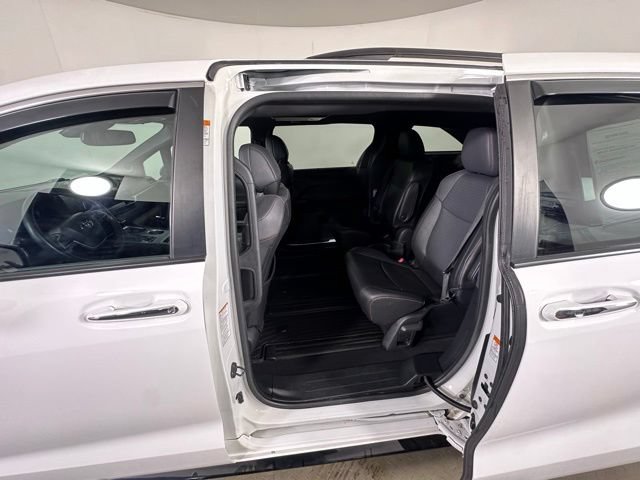 Certified 2023 Toyota Sienna XSE w/ XSE Plus Package AWD/4WD image 17