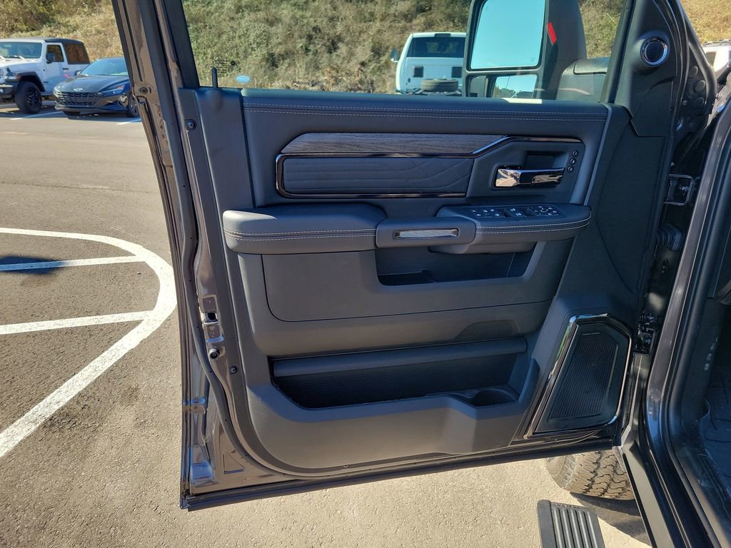 New 2026 RAM 2500 Limited image 27