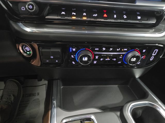 Used 2024 Chevrolet Silverado 1500 High Country w/ Technology Package AWD/4WD image 15