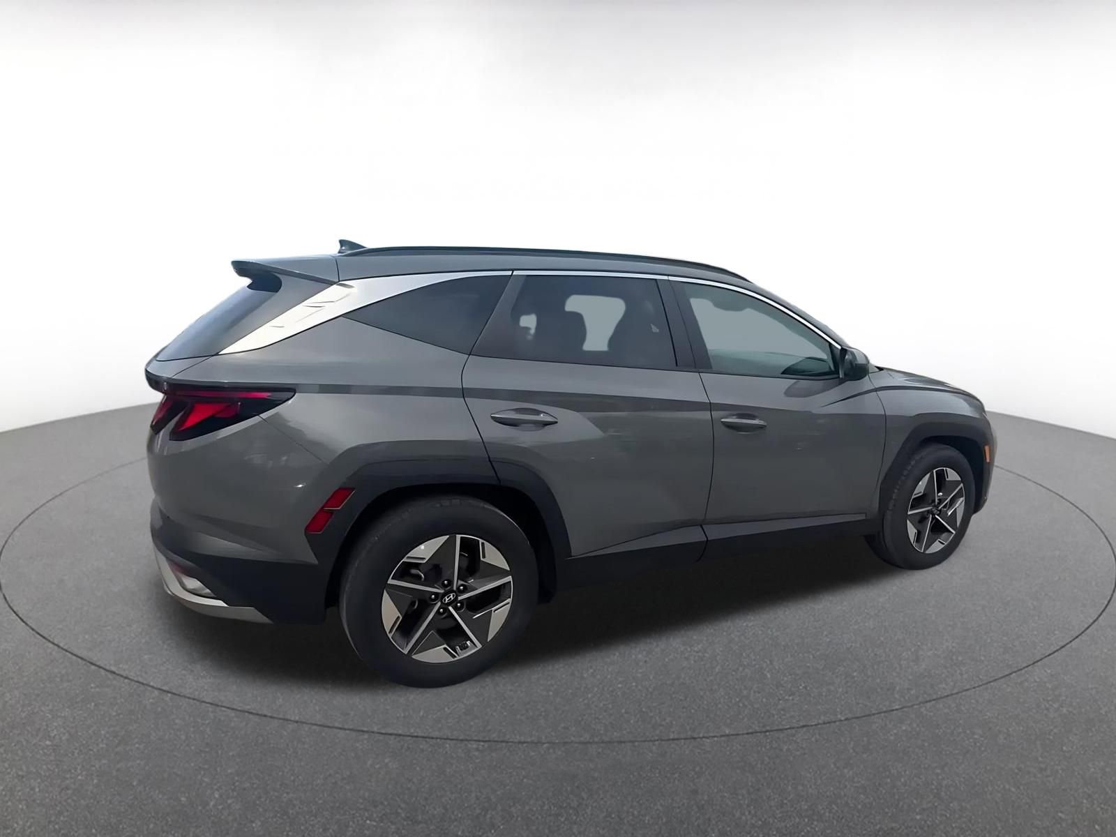 Used 2025 Hyundai Tucson SEL FWD image 14