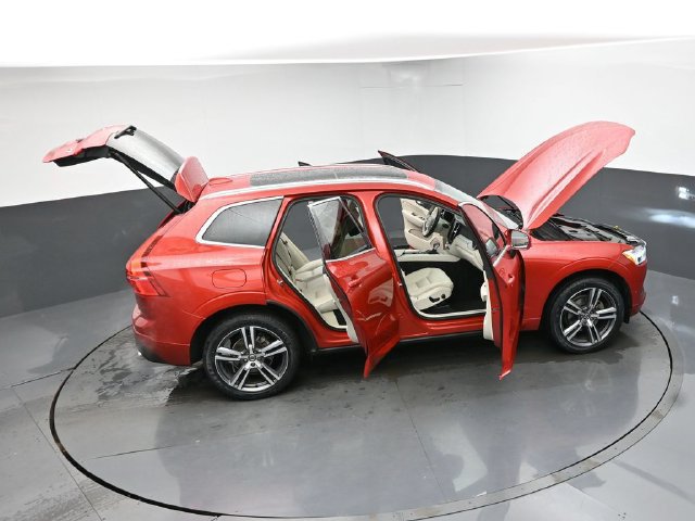 Used 2019 Volvo XC60 T5 Momentum w/ Multimedia Package FWD image 47