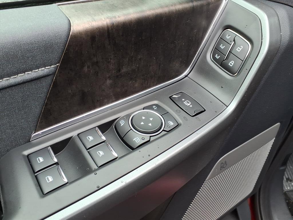 New 2026 Ford F350 Lariat w/ Black Appearance Package image 21