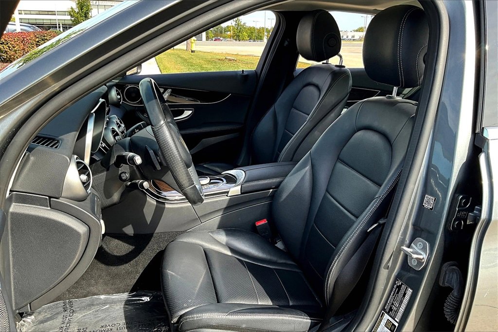 Used 2017 Mercedes-Benz C 300 4MATIC Sedan image 17