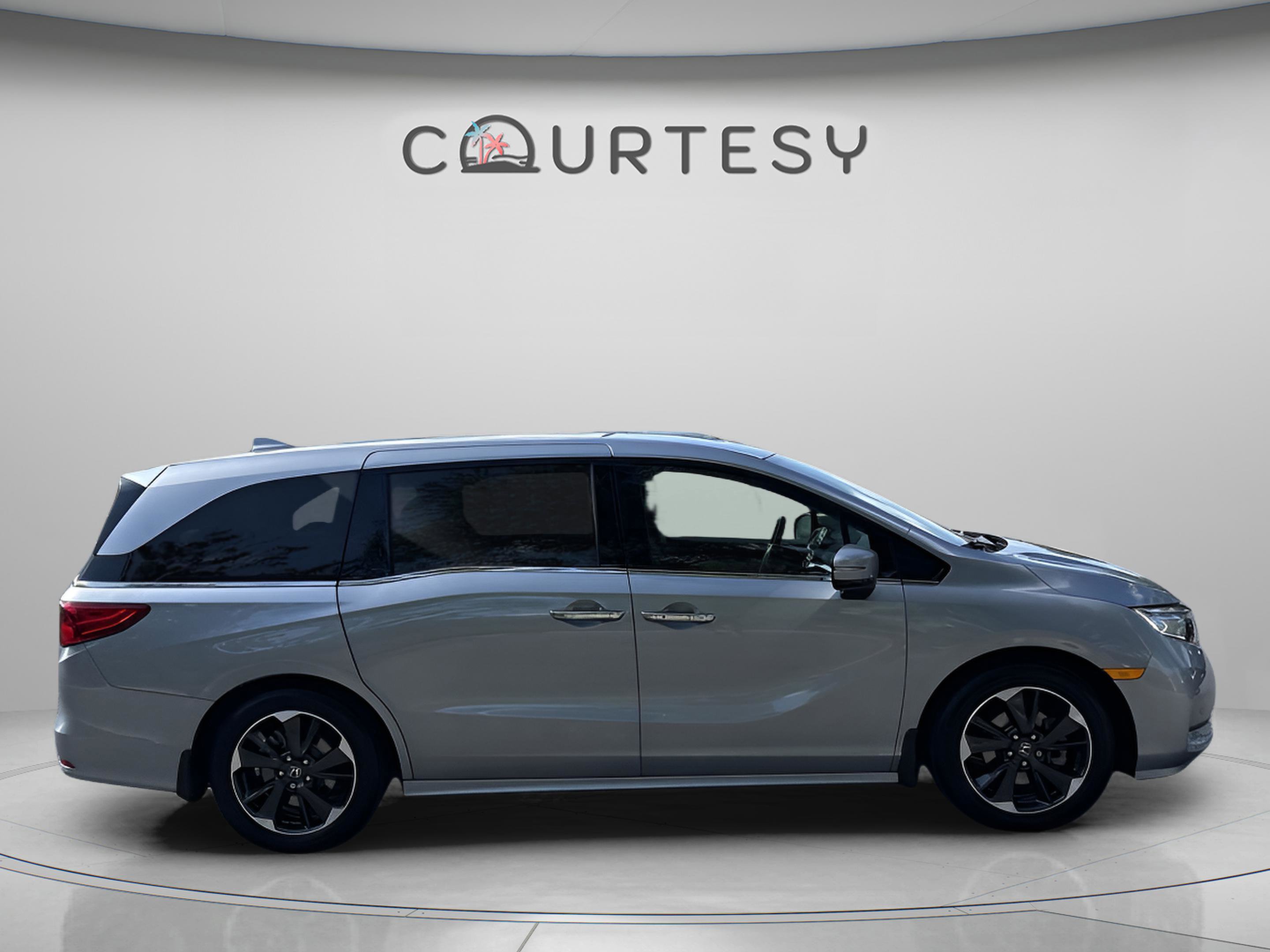 Used 2022 Honda Odyssey Elite image 8