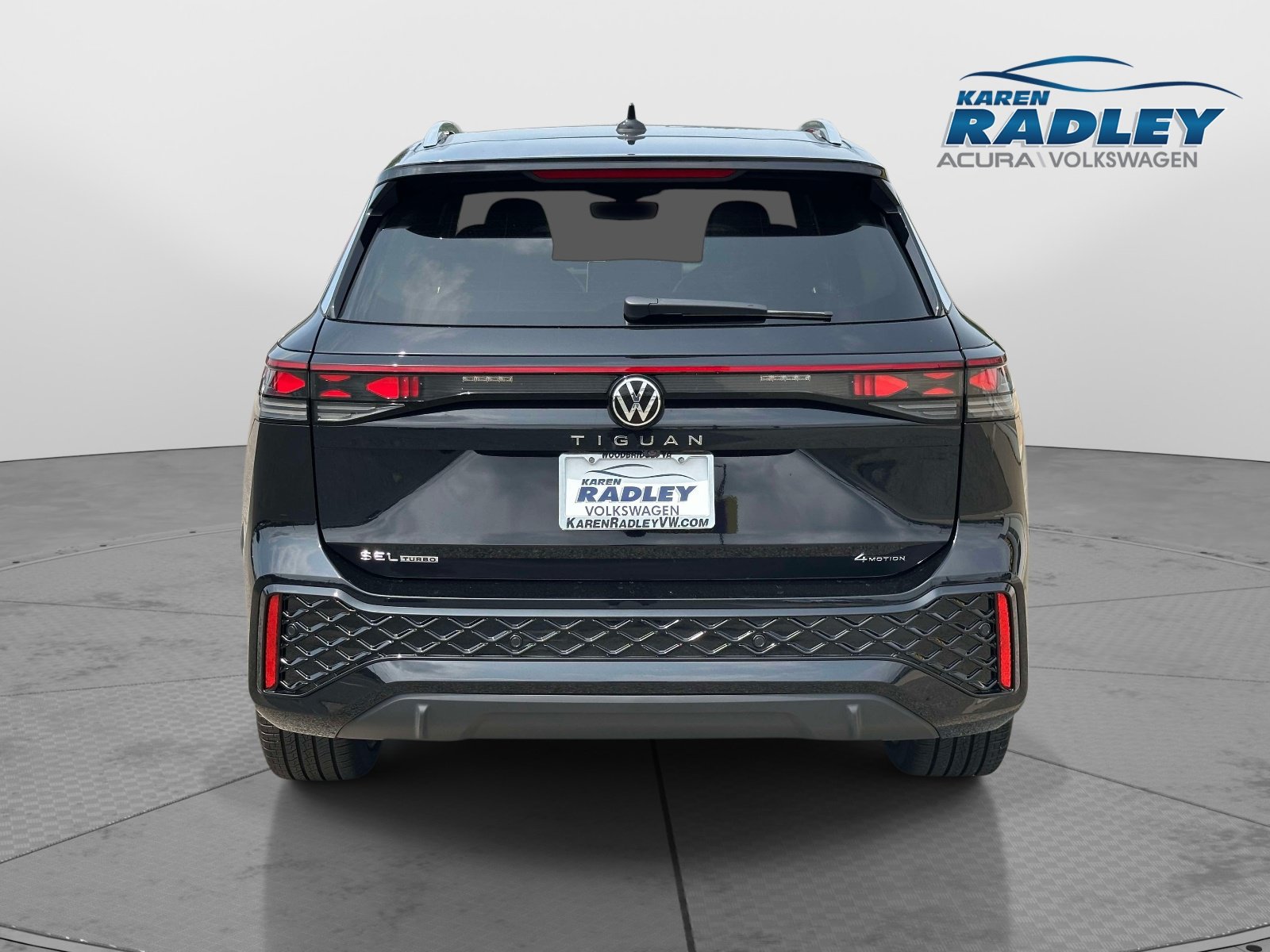 Certified 2026 Volkswagen Tiguan SEL R-Line AWD/4WD image 3