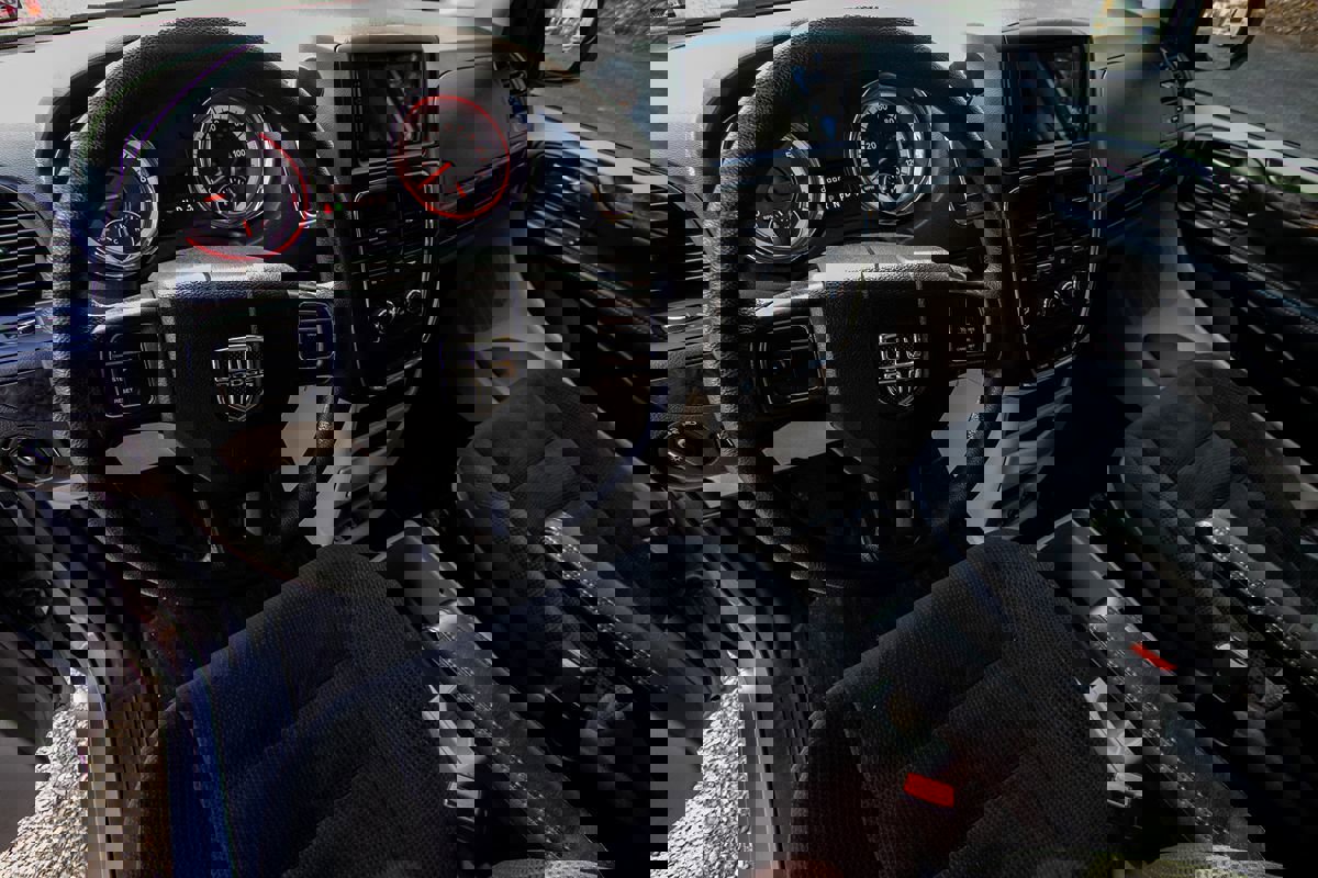 Used 2019 Dodge Grand Caravan SE image 12