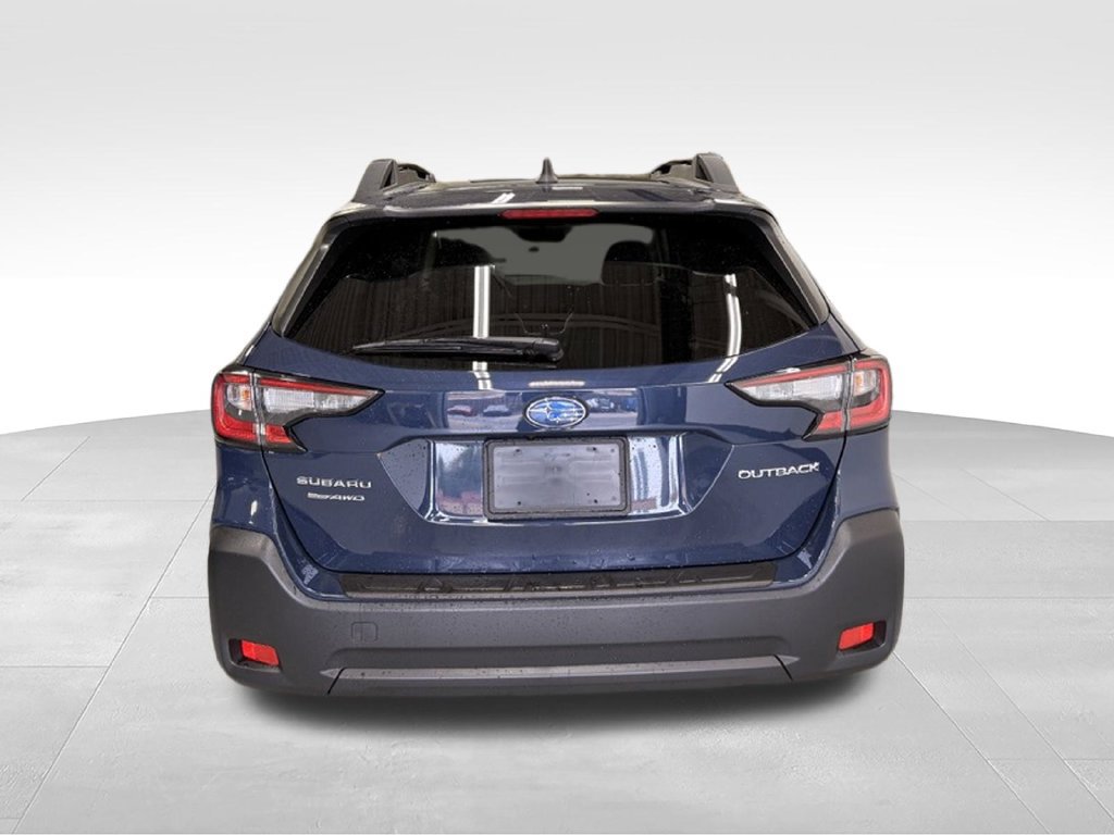 Used 2025 Subaru Outback Premium AWD/4WD image 4