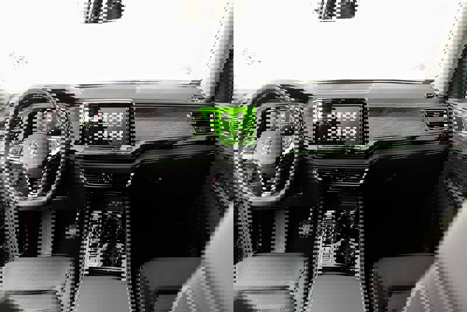 New 2026 Volkswagen Atlas SEL image 9