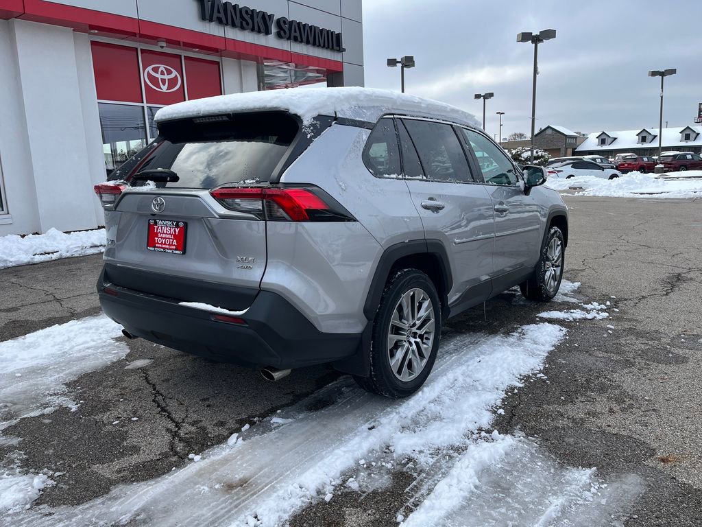 Certified 2022 Toyota RAV4 XLE Premium image 5
