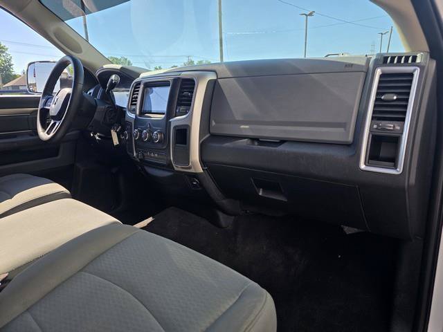 Used 2017 RAM 2500 SLT AWD/4WD image 27