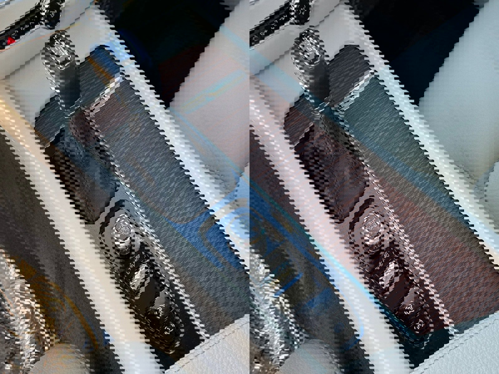 Used 2021 Volvo S60 T5 Momentum w/ Climate Package image 31