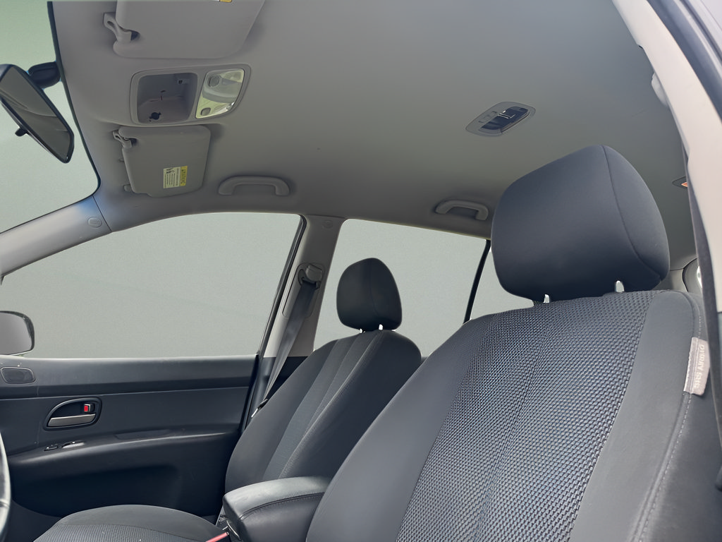 Used 2008 Kia Rondo EX FWD image 18