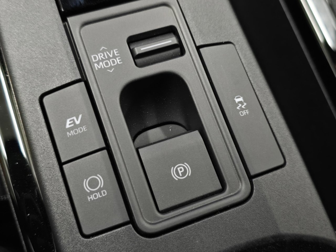 New 2026 Toyota Prius LE image 7