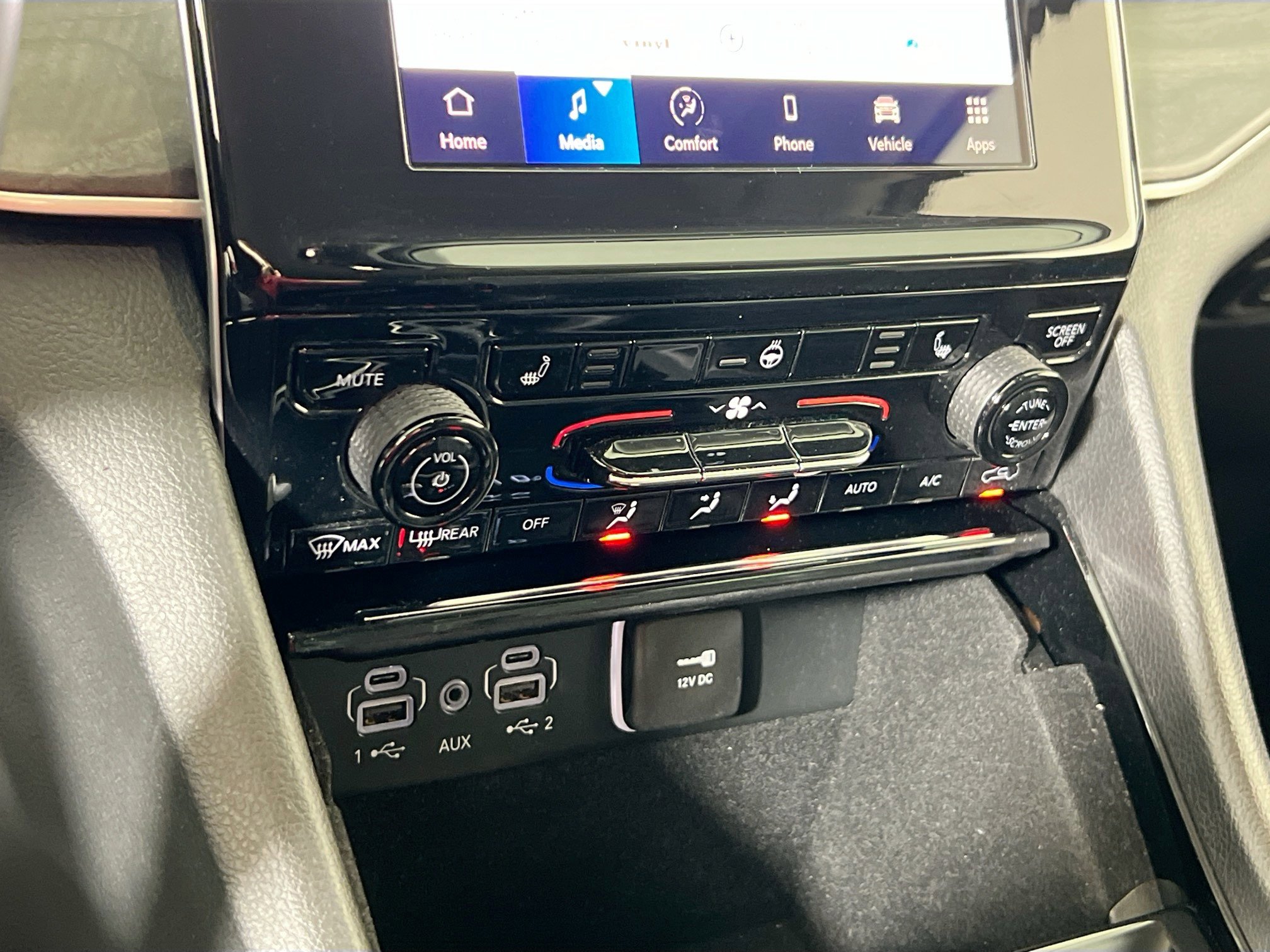 Used 2022 Jeep Grand Cherokee Limited image 15