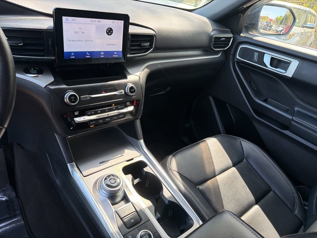 Used 2020 Ford Explorer XLT w/ Equipment Group 202A image 18
