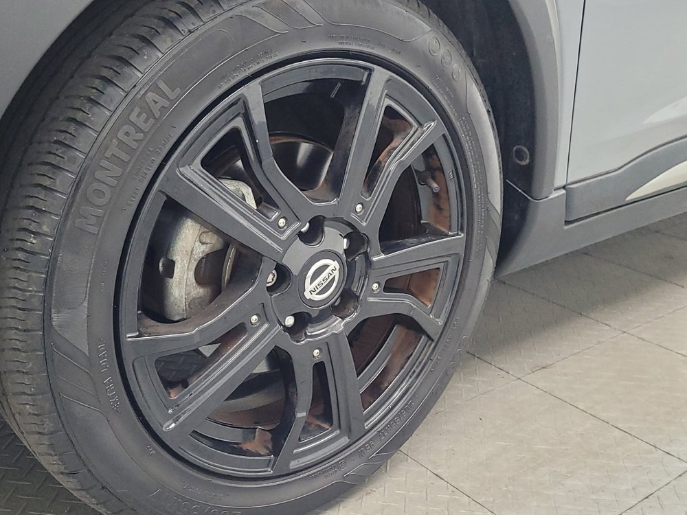 Used 2021 Nissan Kicks SR FWD image 31