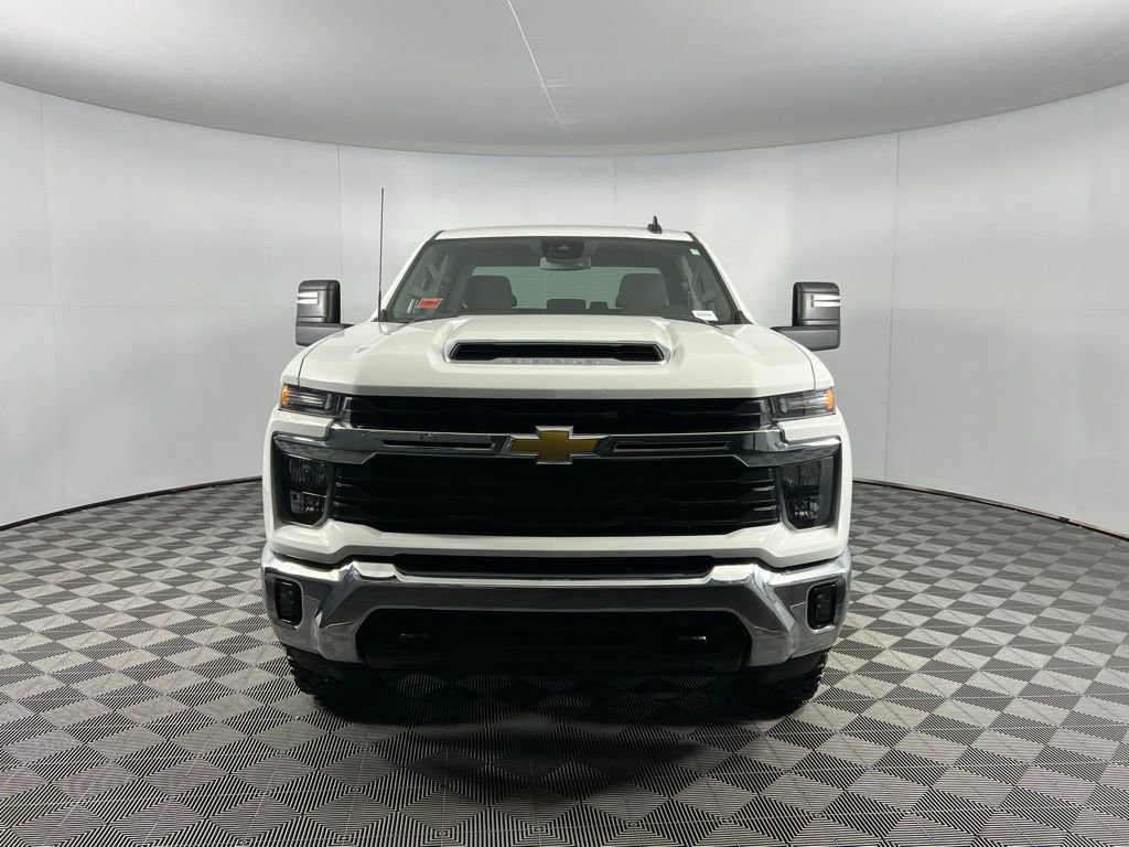Used 2024 Chevrolet Silverado 3500 LT image 11