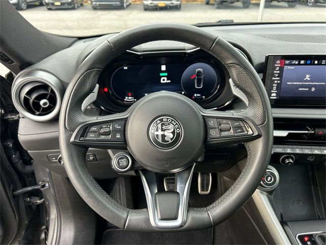 Used 2024 Alfa Romeo Tonale Veloce w/ Premium Interior Package image 18