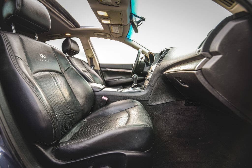 Used 2011 INFINITI G25 x w/ Moonroof Pkg AWD/4WD image 11
