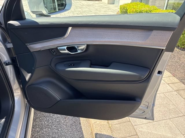 Used 2025 Volvo XC90 B6 Plus AWD/4WD image 16