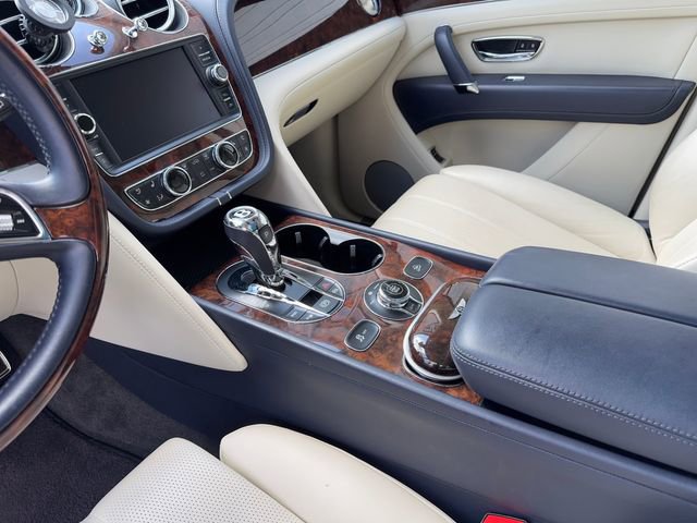 Used 2019 Bentley Bentayga image 13