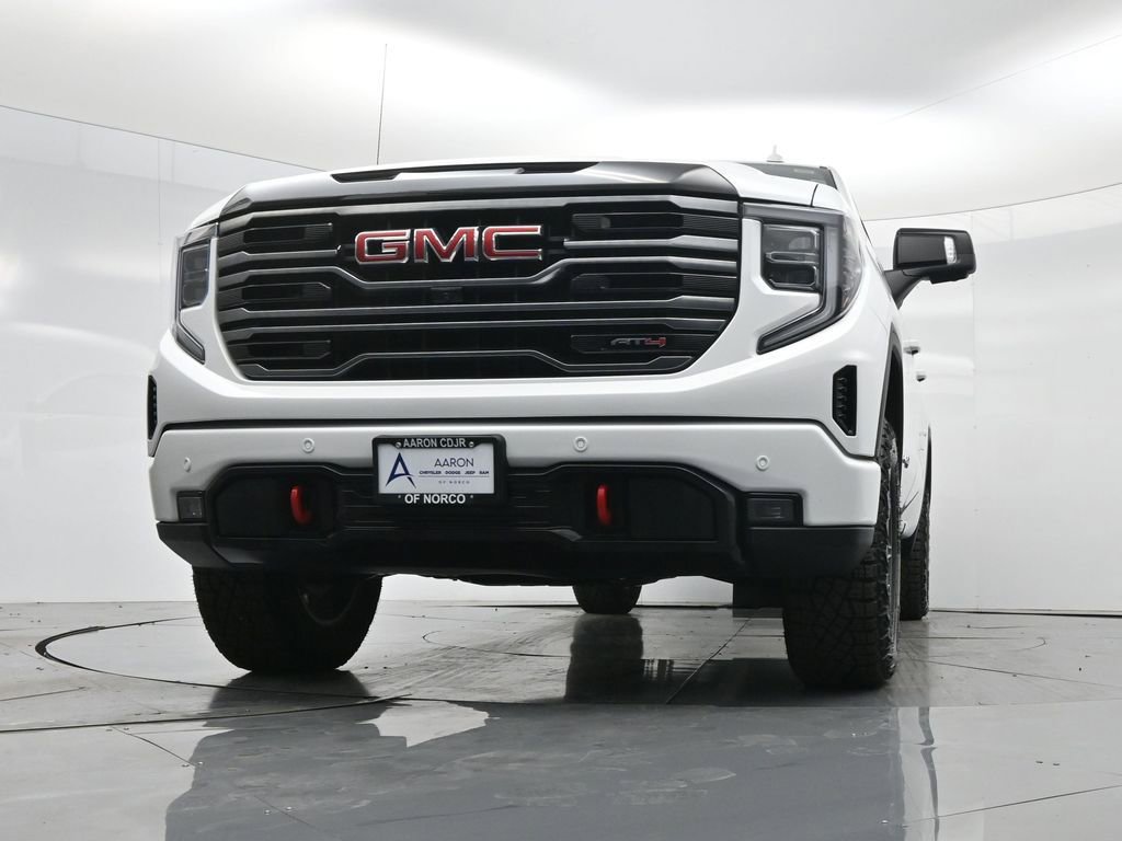 Used 2025 GMC Sierra 1500 AT4 image 42