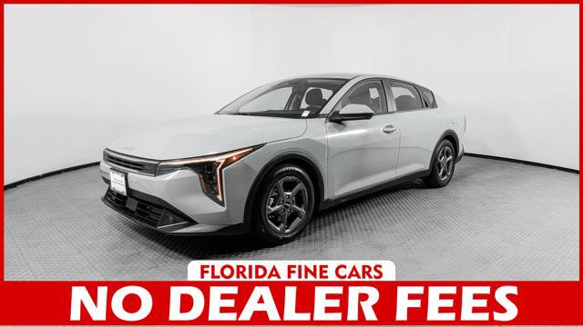 Used 2025 Kia K4 FWD image 1