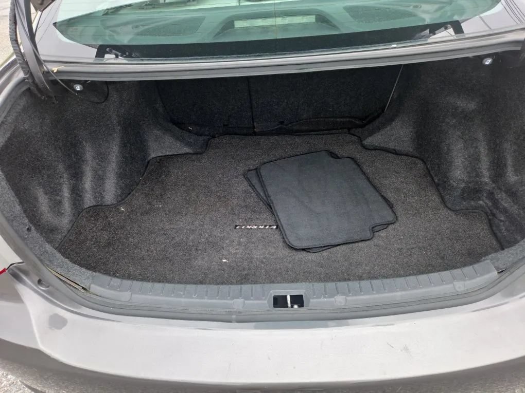 Used 2013 Toyota Corolla L FWD image 18