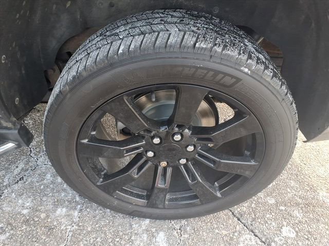 Used 2018 GMC Yukon SLT w/ Premium Edition image 15