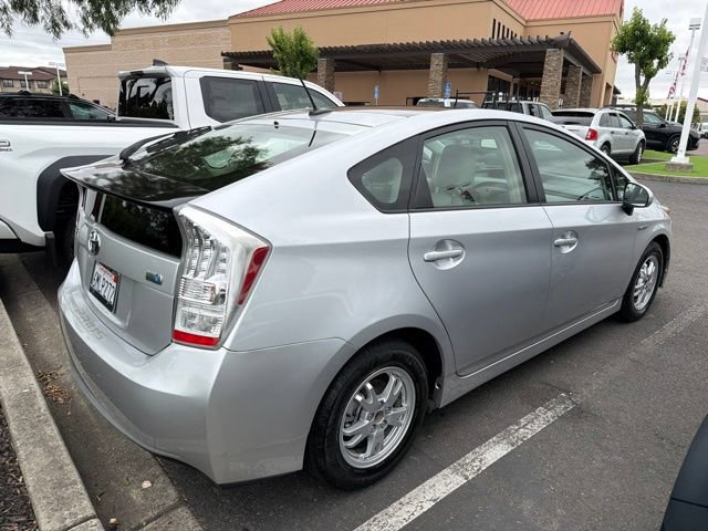 Used 2010 Toyota Prius Five FWD image 2