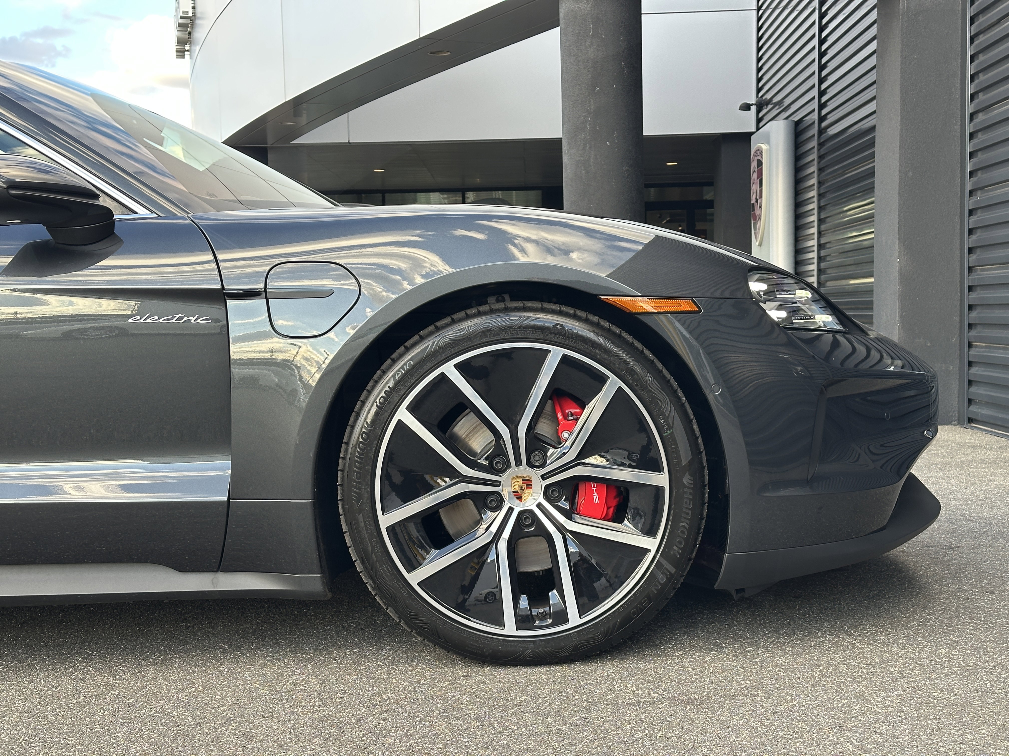 New 2026 Porsche Taycan 4S image 12