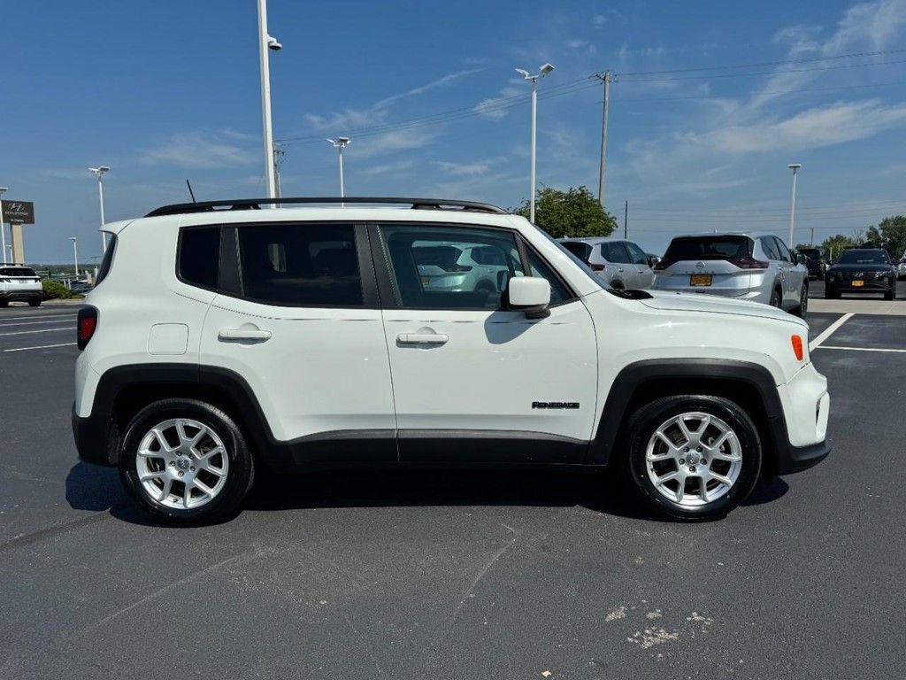 Used 2020 Jeep Renegade Latitude FWD image 2