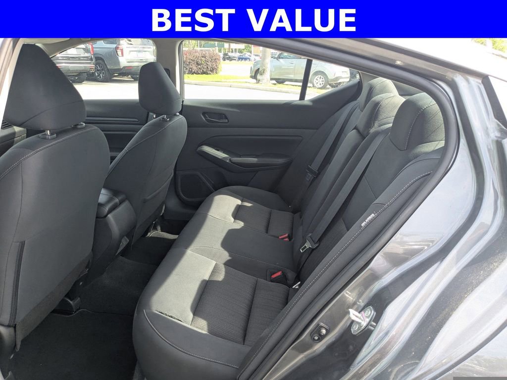 Used 2025 Nissan Altima 2.5 SV image 12