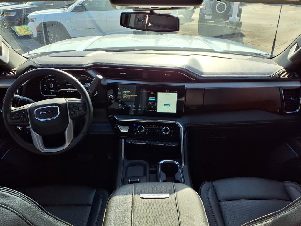 Used 2025 GMC Sierra 3500 Denali image 14