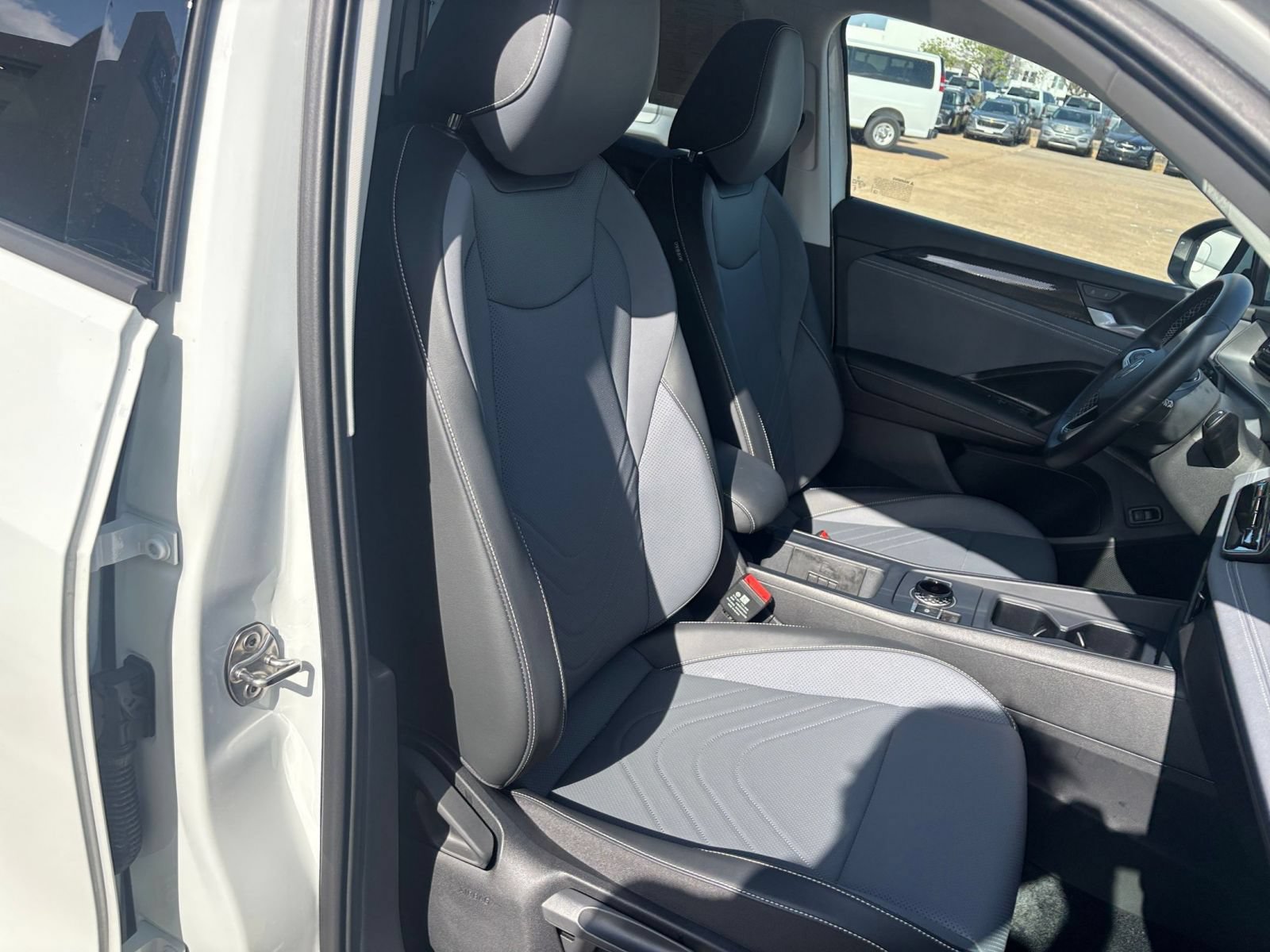 Used 2026 Volkswagen Tiguan SE AWD/4WD image 36