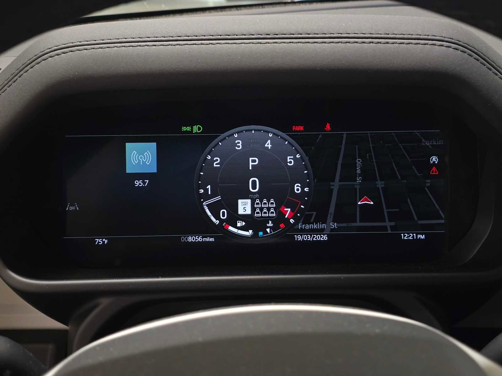 Used 2025 Land Rover Defender 130 S image 26